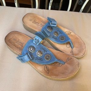 Josef Seibel Leather Medallion Flip Flops Blue 10